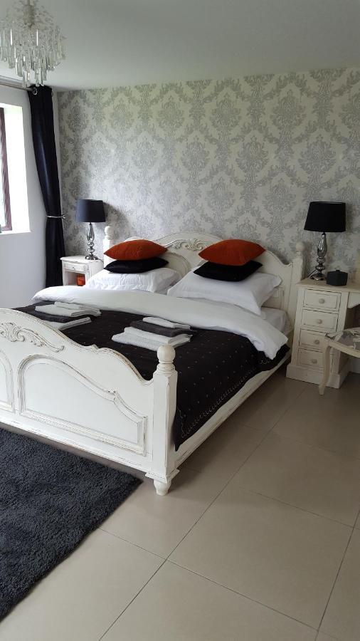 The White Dove Bed And Breakfast With Glamping Newark Showground エクステリア 写真