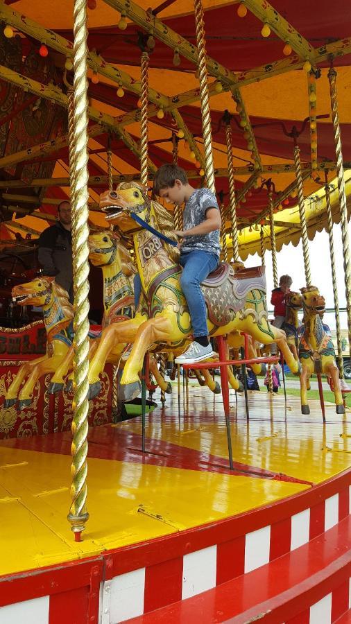 The White Dove Bed And Breakfast With Glamping Newark Showground エクステリア 写真