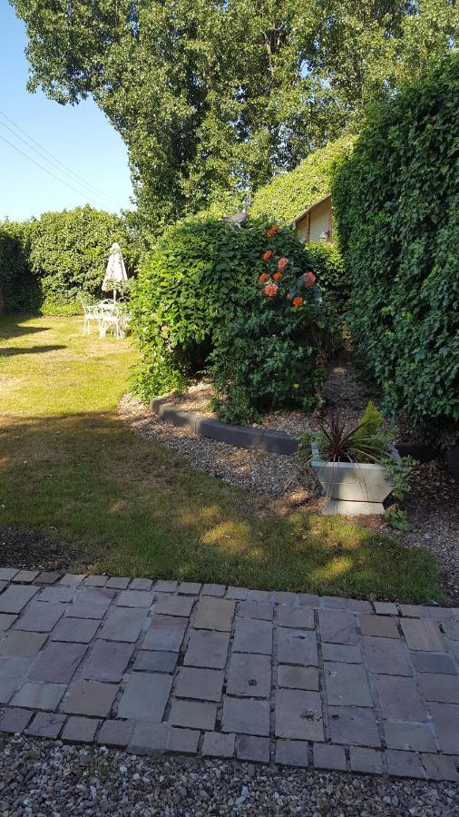 The White Dove Bed And Breakfast With Glamping Newark Showground エクステリア 写真