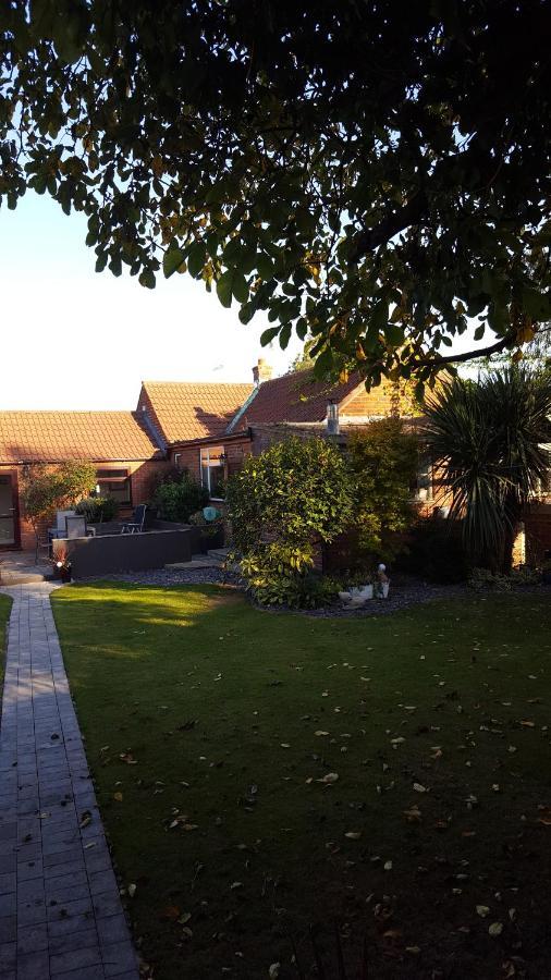 The White Dove Bed And Breakfast With Glamping Newark Showground エクステリア 写真