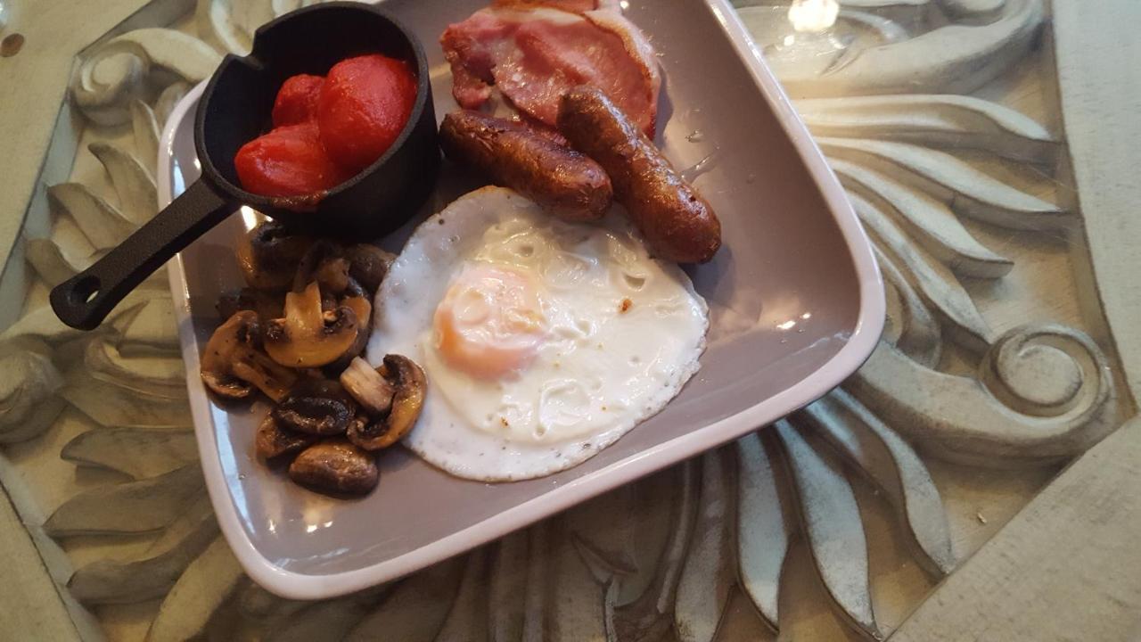 The White Dove Bed And Breakfast With Glamping Newark Showground エクステリア 写真