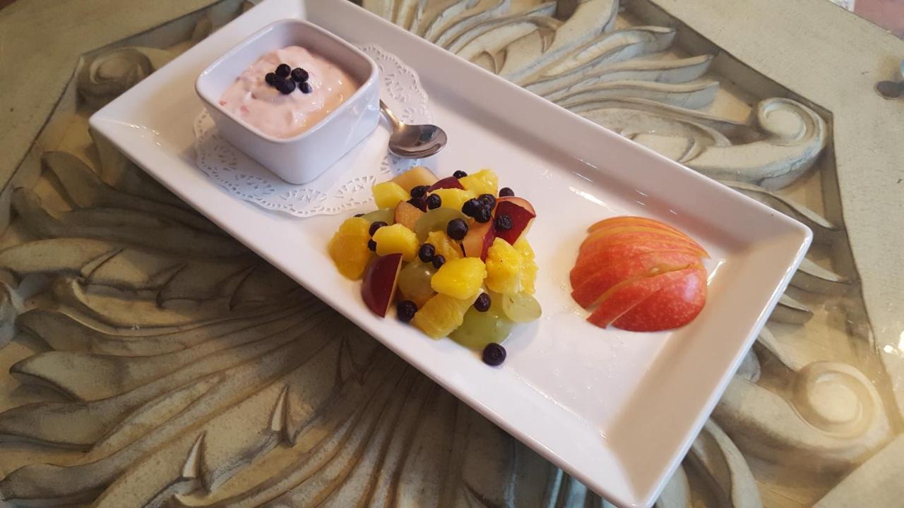 The White Dove Bed And Breakfast With Glamping Newark Showground エクステリア 写真