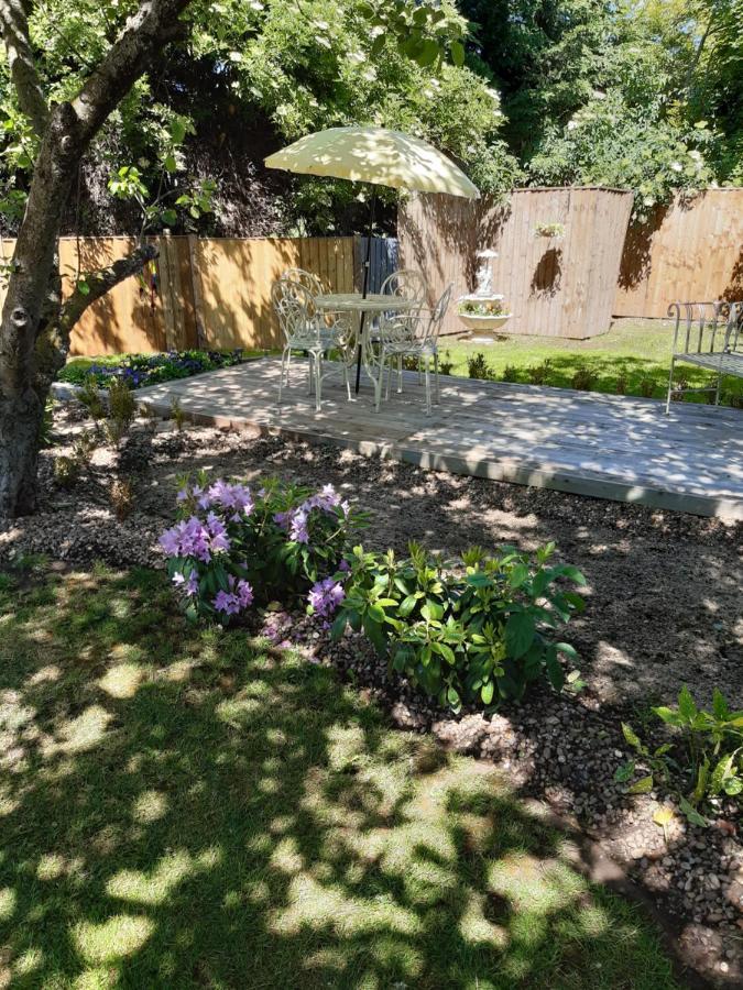 The White Dove Bed And Breakfast With Glamping Newark Showground エクステリア 写真
