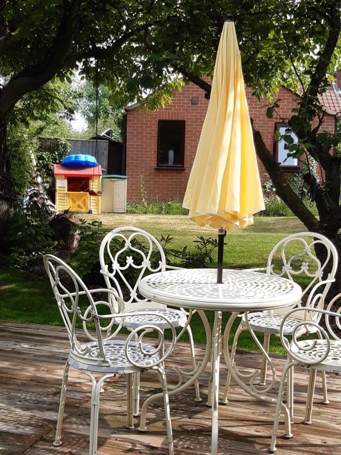 The White Dove Bed And Breakfast With Glamping Newark Showground エクステリア 写真