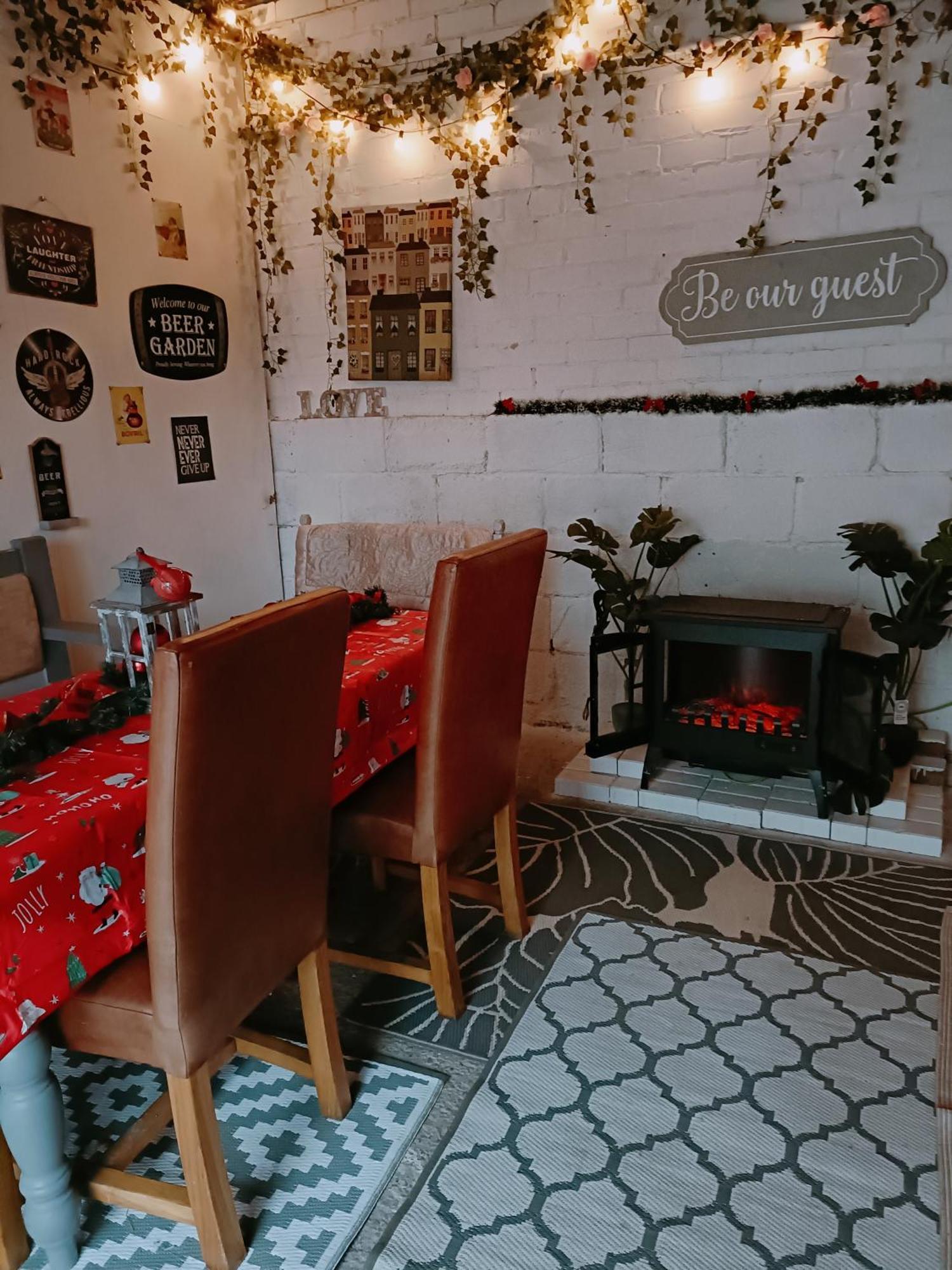 The White Dove Bed And Breakfast With Glamping Newark Showground エクステリア 写真