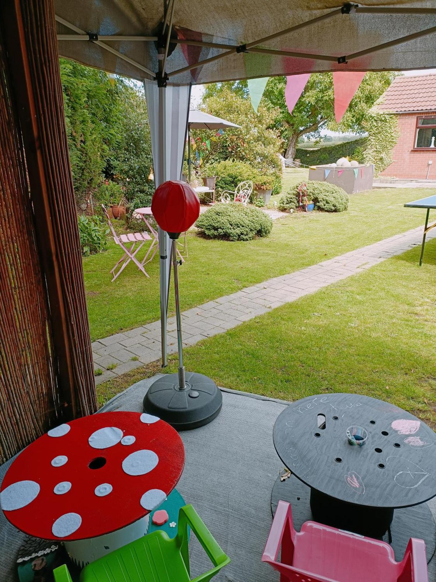 The White Dove Bed And Breakfast With Glamping Newark Showground エクステリア 写真